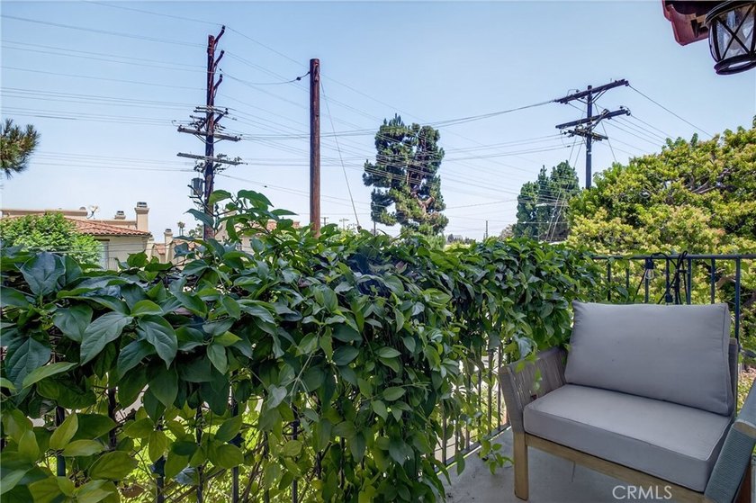 Designer-Perfect Townhome in the Heart of Walteria - Lives Like - photo 28