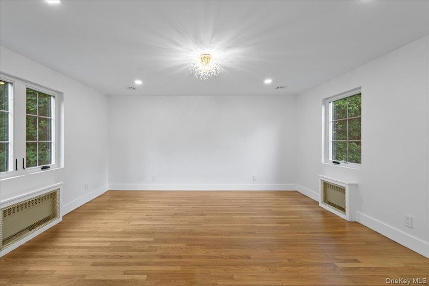 Welcome to this beautifully renovated Tudor, ideally located in - photo 30