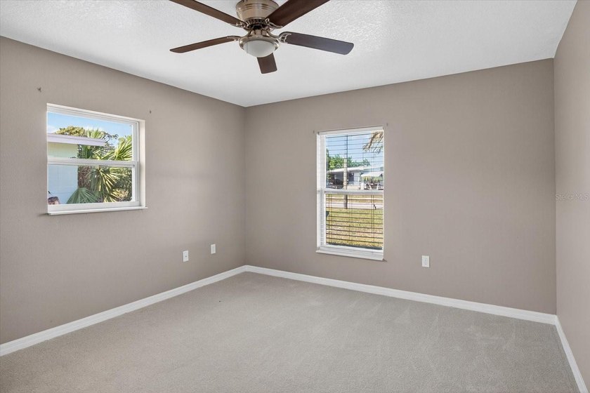 This Beautiful 2 Bedroom 2 Bath Dual Primary has an amazing - photo 31