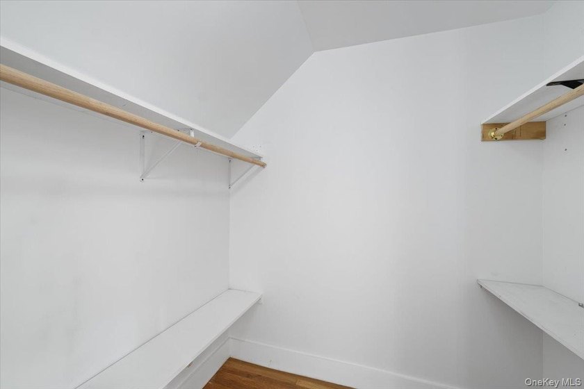 Welcome to this beautifully renovated Tudor, ideally located in - photo 33
