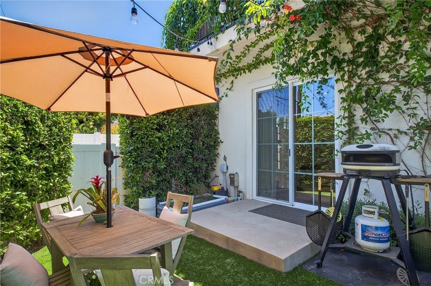 Designer-Perfect Townhome in the Heart of Walteria - Lives Like - photo 35