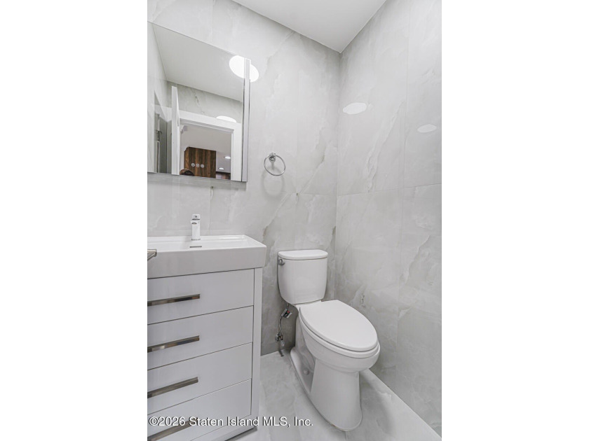 Luxury New Construction in Grymes Hill Introducing a newly - photo 35