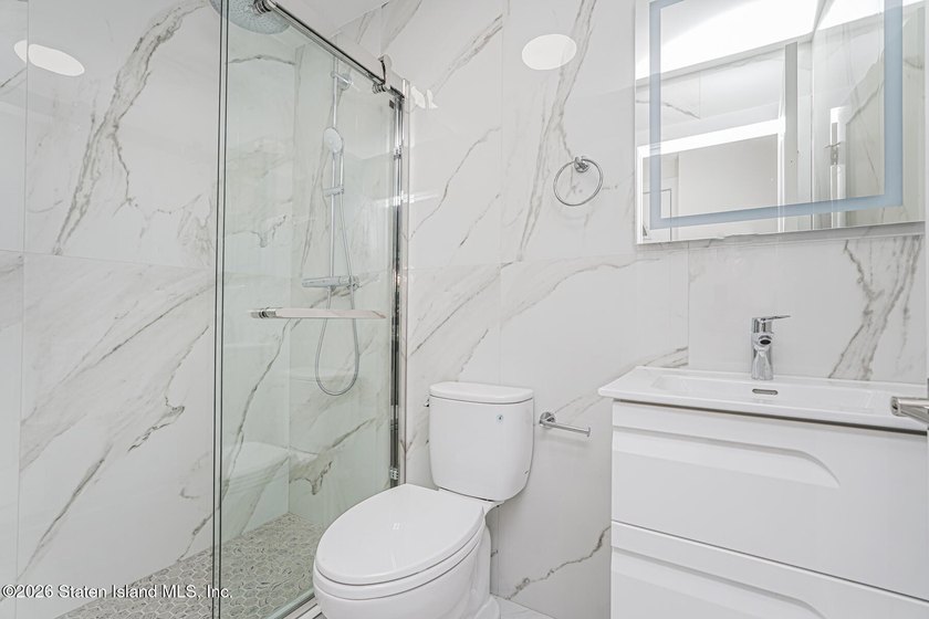 Luxury New Construction in Grymes Hill Introducing a newly - photo 42