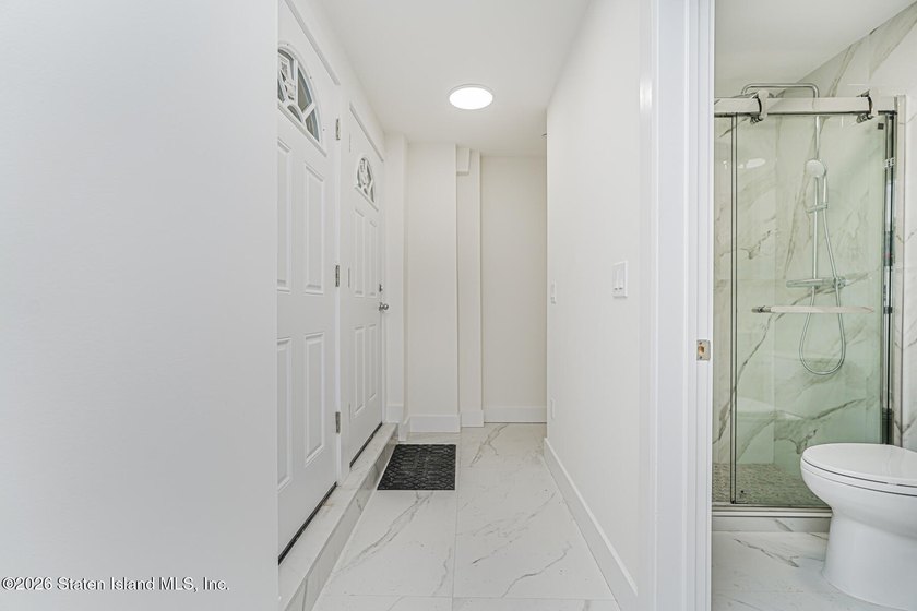 Luxury New Construction in Grymes Hill Introducing a newly - photo 43