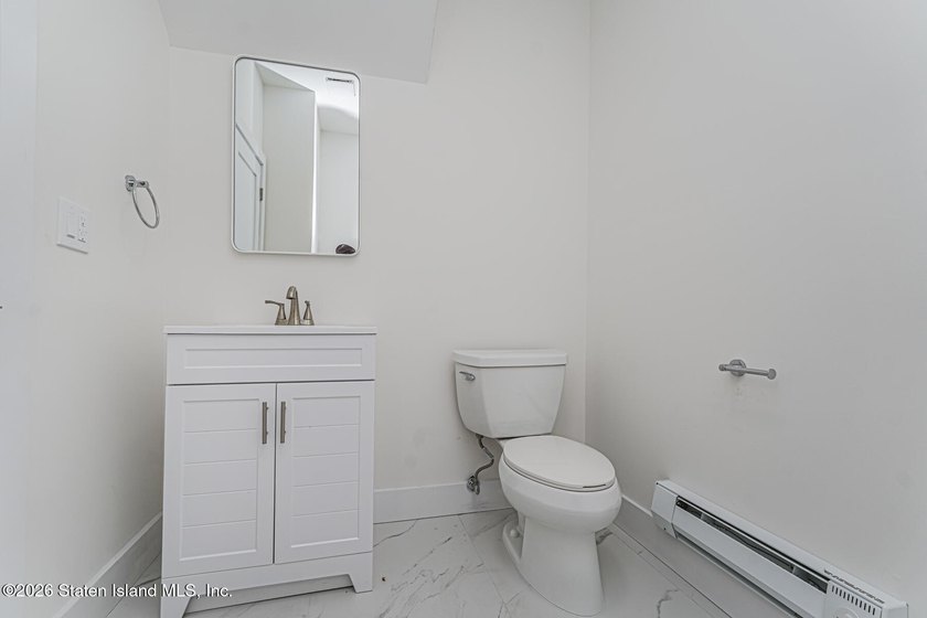 Luxury New Construction in Grymes Hill Introducing a newly - photo 45