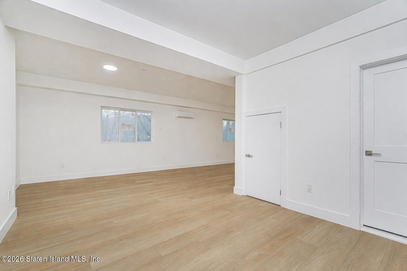Luxury New Construction in Grymes Hill Introducing a newly - photo 46