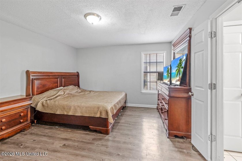 Come check it out! USDA LOAN ELIGIBLE! No City Taxes that makes - photo 14