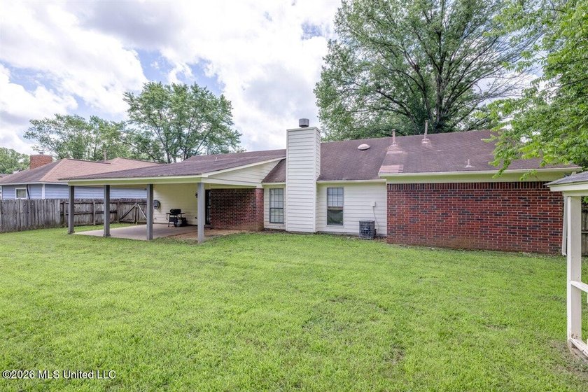 Come check it out! USDA LOAN ELIGIBLE! No City Taxes that makes - photo 21