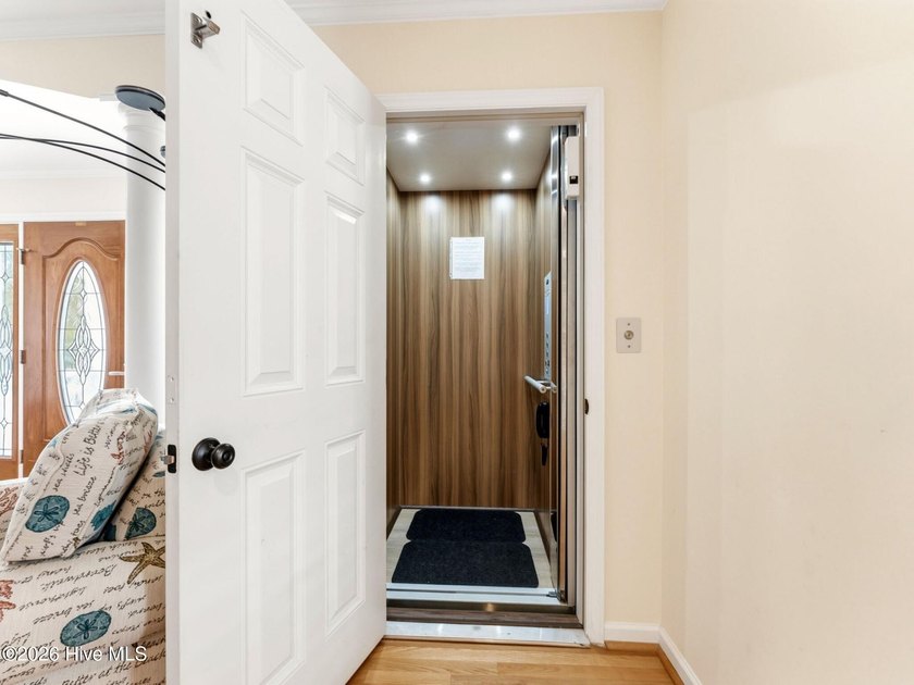 Feel the constant ocean breeze from this exceptional West End - photo 31