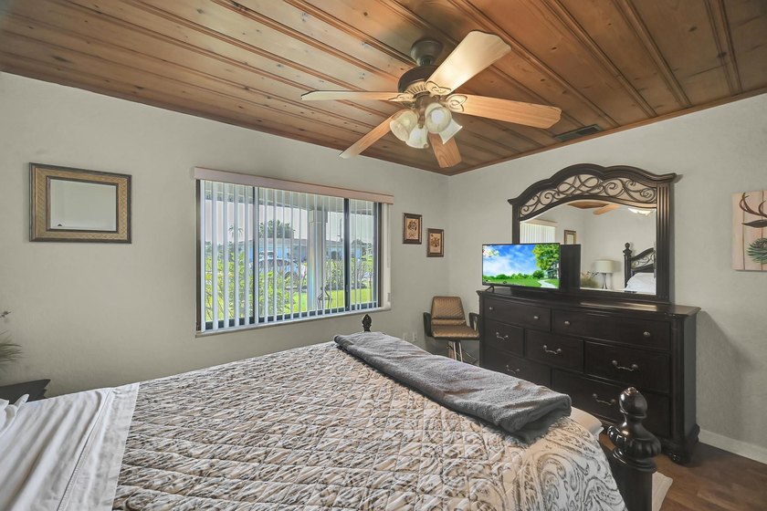 Welcome to this charming 3-bedroom, 2-bathroom single-family - photo 41