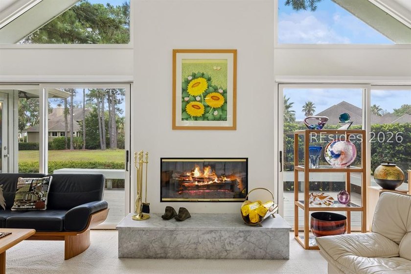 Pristine, thoughtfully updated residence with Sams Point Pond - photo 17
