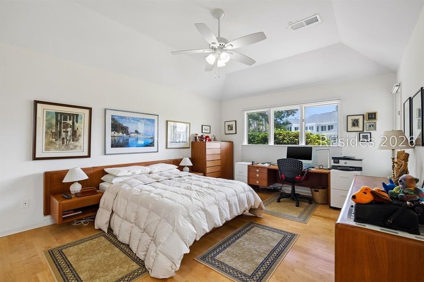 Pristine, thoughtfully updated residence with Sams Point Pond - photo 32
