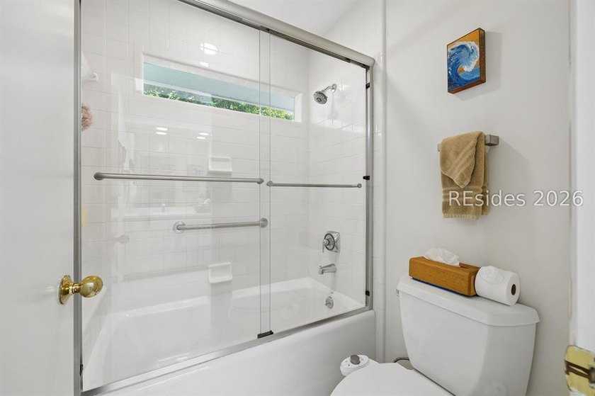 Pristine, thoughtfully updated residence with Sams Point Pond - photo 40