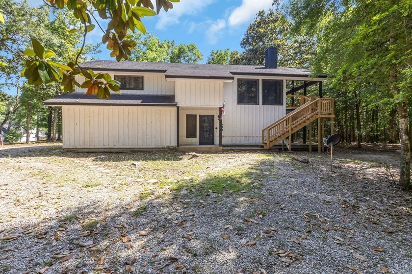Discover a truly one-of-a-kind property designed for comfort - photo 4