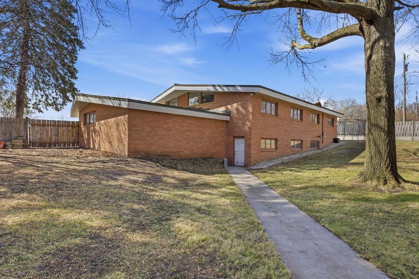 Sellers are relocating out of state, creating an exceptional - photo 35
