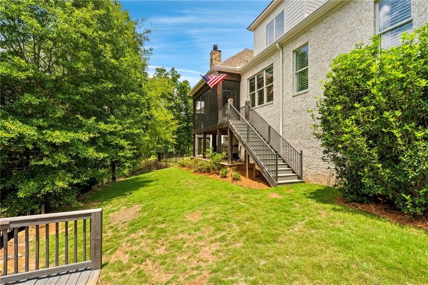 Experience refined golf course living in this stunning - photo 33