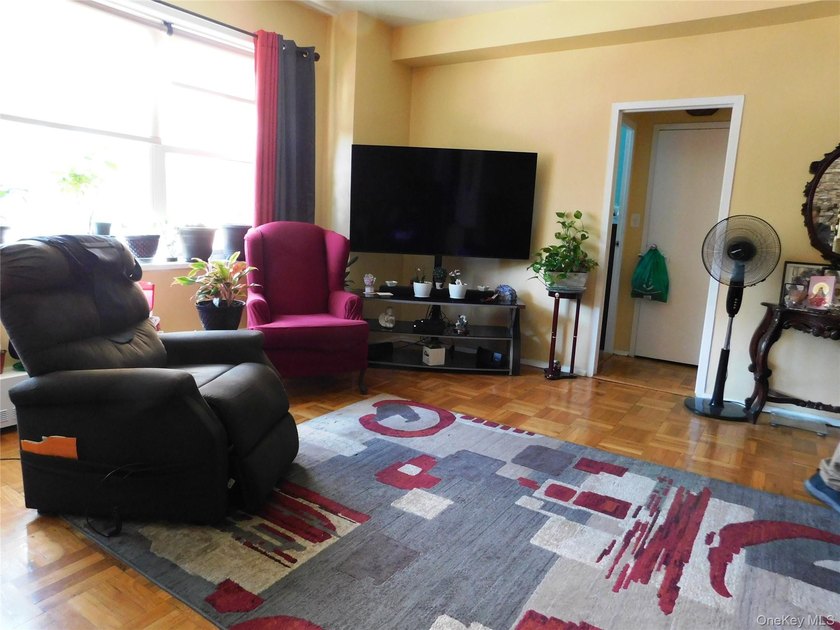 Welcome to Unit 2E at Fordham Hill Oval, where comfort - photo 8