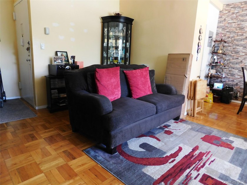 Welcome to Unit 2E at Fordham Hill Oval, where comfort - photo 9