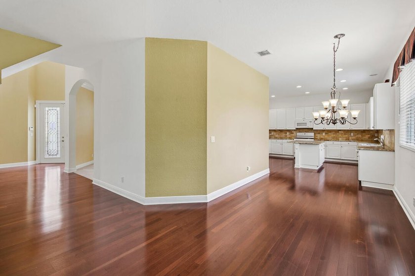 Beautiful Estates of Hammock Creek - This 5BR/3BA with New Roof - photo 11