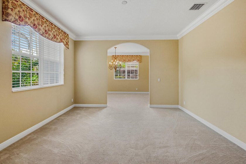Beautiful Estates of Hammock Creek - This 5BR/3BA with New Roof - photo 14