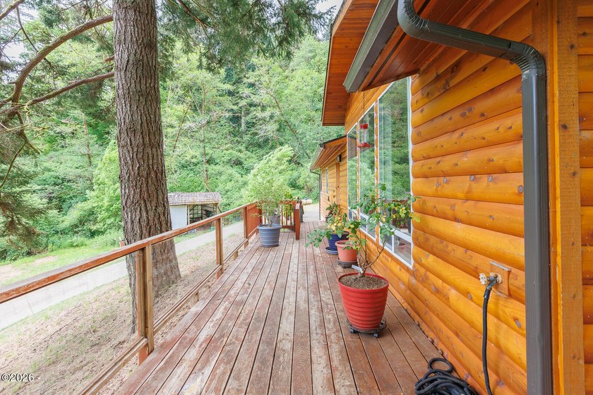 Tucked into the peaceful coastal foothills of Tidewater, this - photo 26