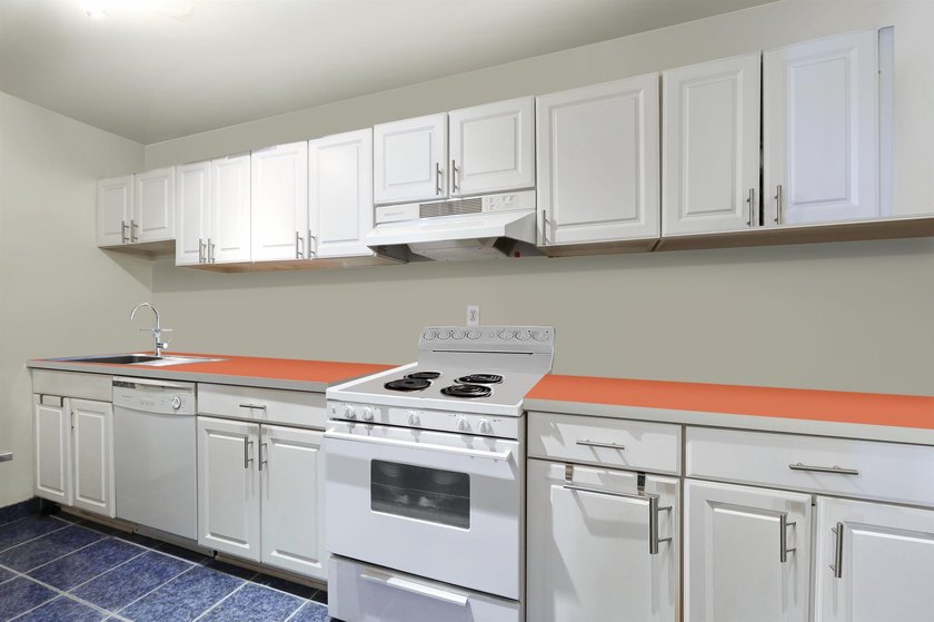 Large Studio on Boulevard East with beautiful River Views Approx - photo 3
