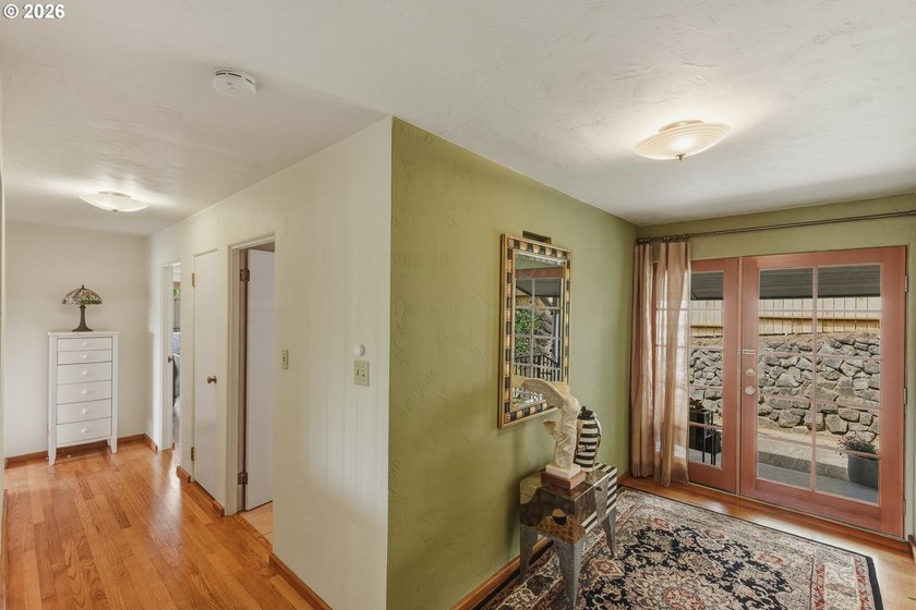 Meticulously maintained Mingus Park home situated on a large - photo 17