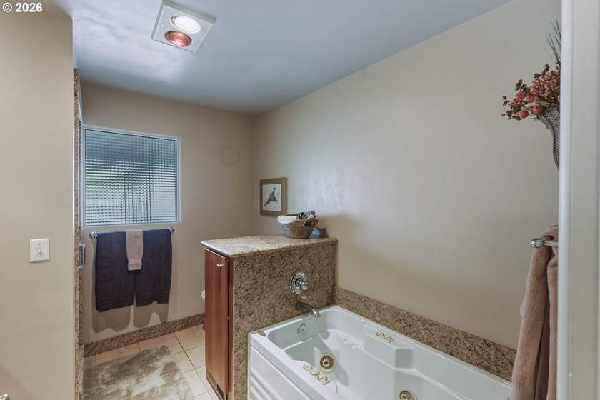 Meticulously maintained Mingus Park home situated on a large - photo 18