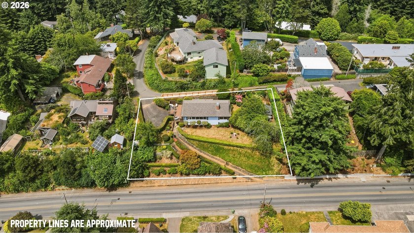 Meticulously maintained Mingus Park home situated on a large - photo 36