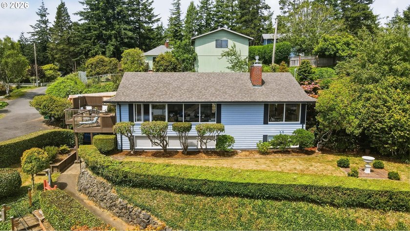 Meticulously maintained Mingus Park home situated on a large - photo 38