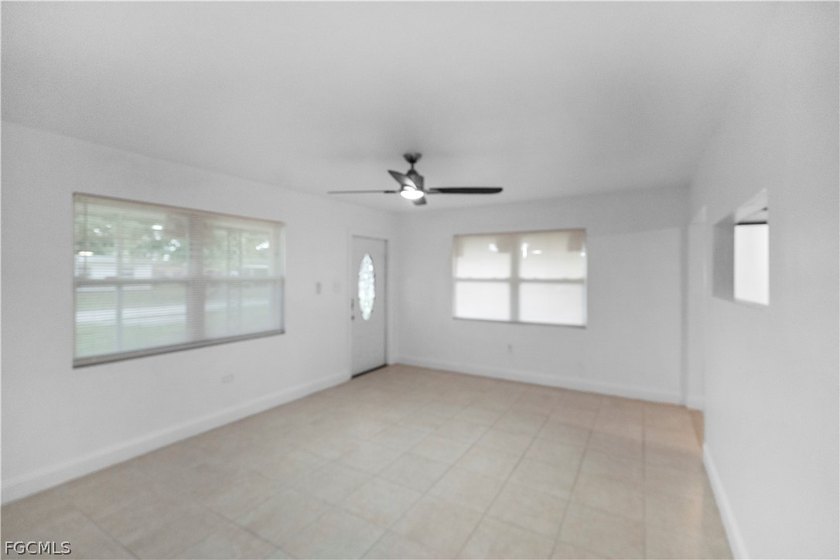 Welcome to this well-maintained home in North Fort Myers - photo 8