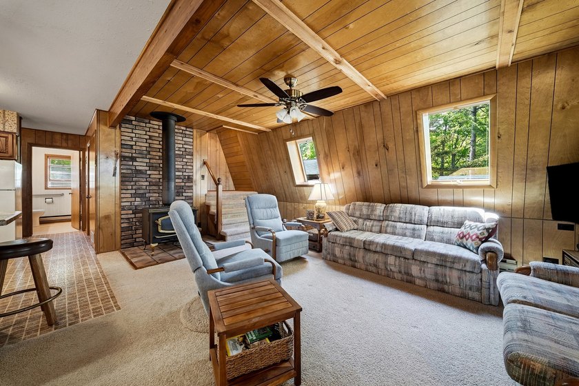 Welcome to lake life at its finest on beautiful Lake Eau Claire! - photo 11