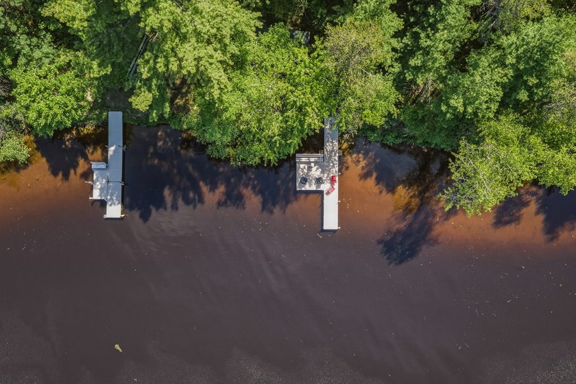 Welcome to lake life at its finest on beautiful Lake Eau Claire! - photo 47