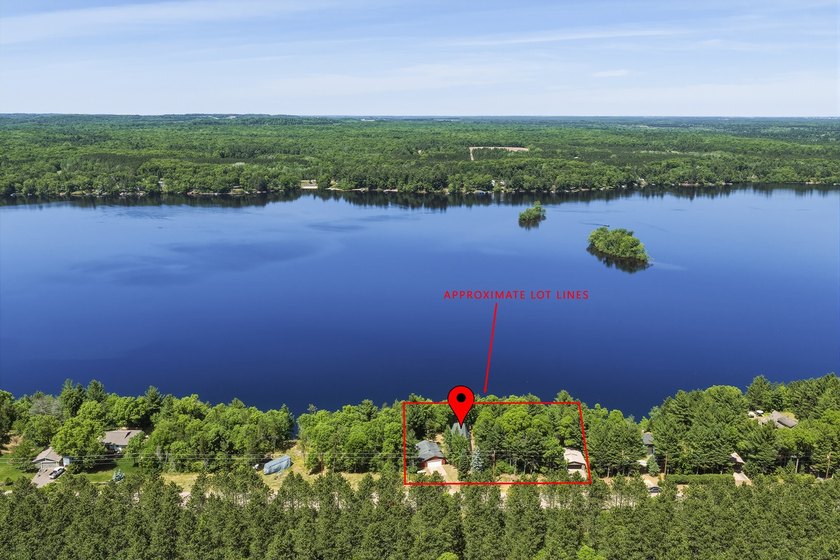Welcome to lake life at its finest on beautiful Lake Eau Claire! - photo 48