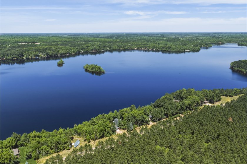 Welcome to lake life at its finest on beautiful Lake Eau Claire! - photo 49
