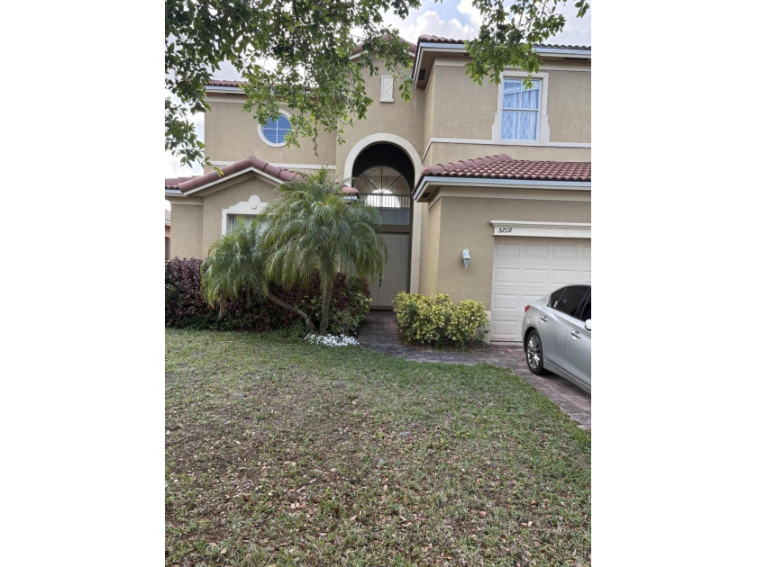 Welcome to this stunning 4-bedroom, 3-bathroom two-story home - photo 3