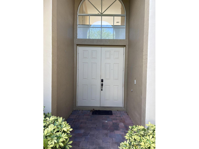 Welcome to this stunning 4-bedroom, 3-bathroom two-story home - photo 5