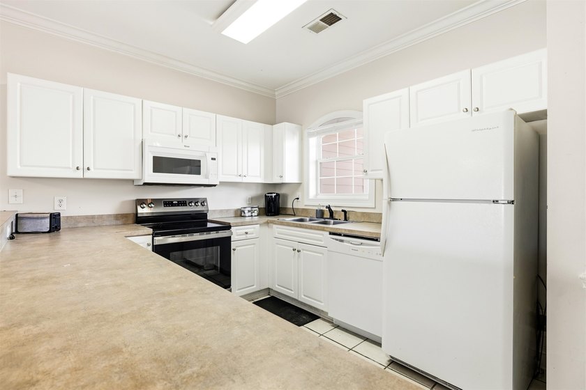Turnkey 2-bedroom, 2-bath condo in Magnolia North at Myrtlewood - photo 8