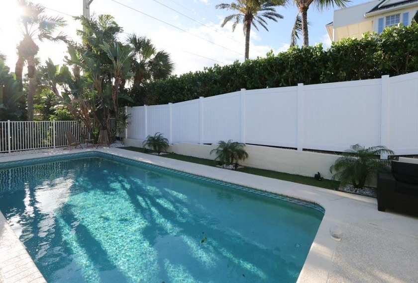 Rare Juno Beach Opportunity - Iconic Seaside Location This is - photo 3