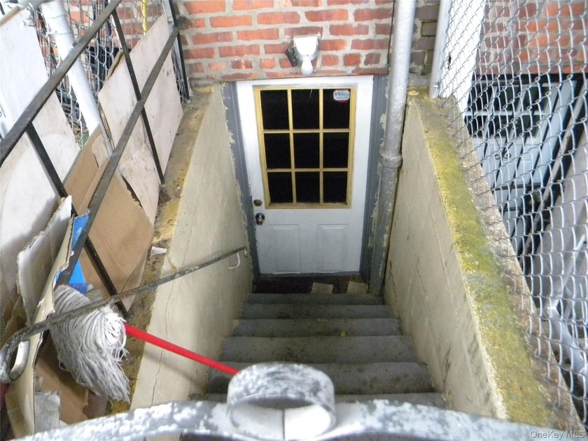 PROPERTY IS BEING SOLD AS IS-WITH TENANTS. THIS IS A COURT - photo 5