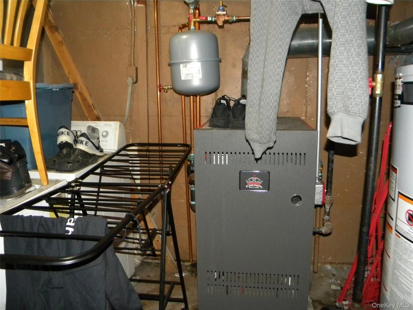 PROPERTY IS BEING SOLD AS IS-WITH TENANTS. THIS IS A COURT - photo 9