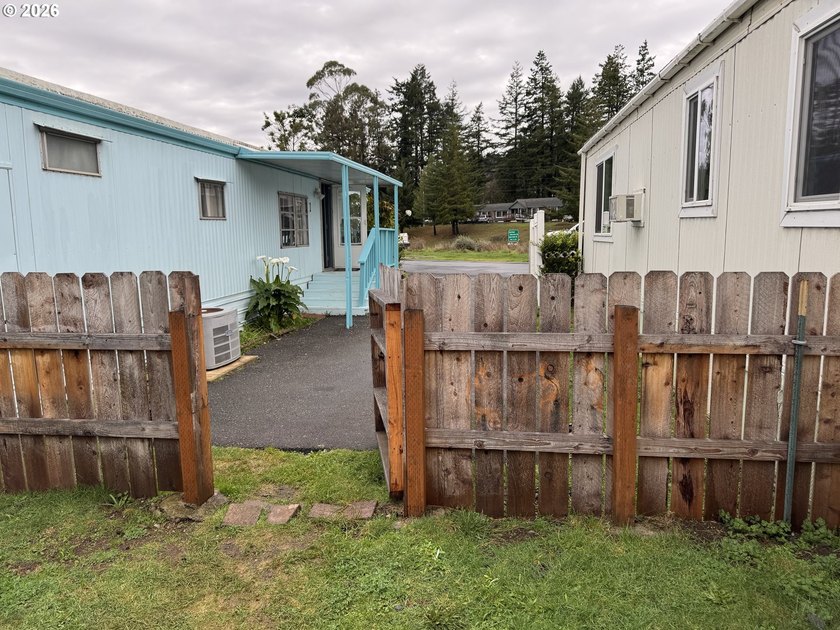This sweet and comfortable two-bedroom, one-bath manufactured - photo 8