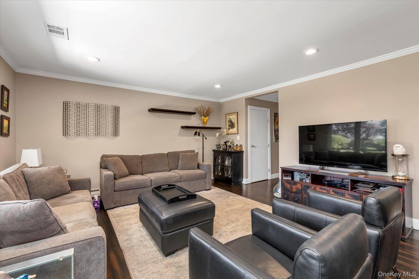 Welcome to the Yacht Club, Island Park's premier 24 hour gated - photo 2