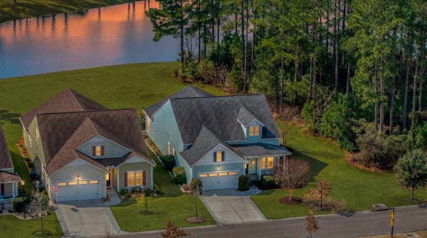 Welcome to 403 Four Seasons Blvd in the Luxury 55+ Lakeside - photo 4