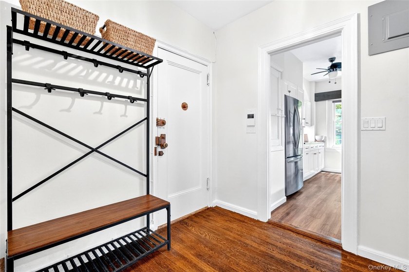 Don't miss this turnkey 2-bedroom, 1-bathroom co-op in one of - photo 4