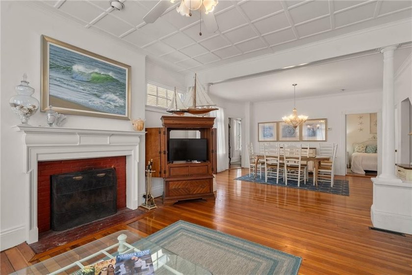 Located in one of Newport's most desirable and walkable - photo 3