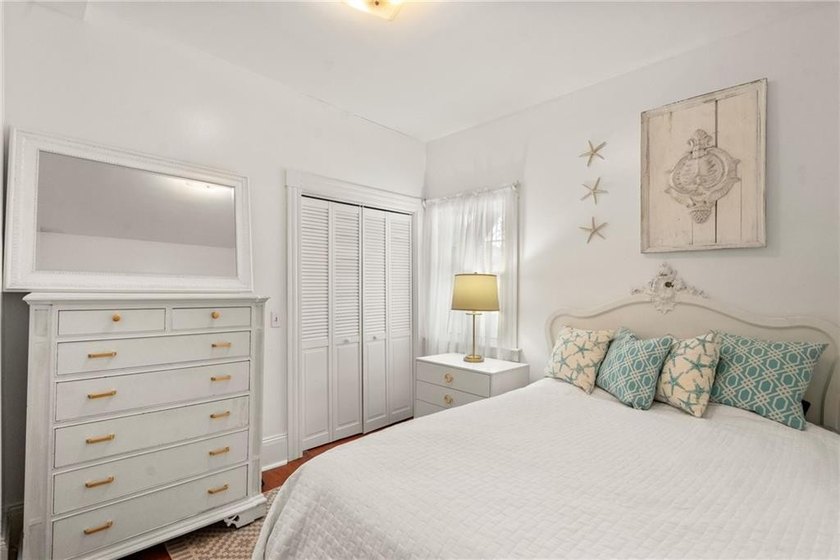 Located in one of Newport's most desirable and walkable - photo 9