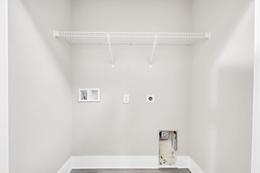 Affordable 3BR / 2.5 BA open floor plan that backs up to the - photo 22