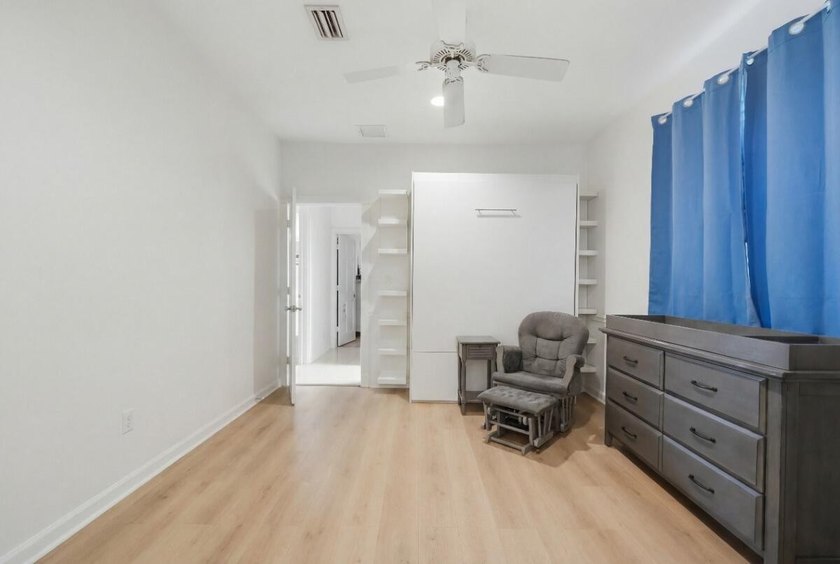 Discover comfortable living in this spacious five-bedroom, 4 - photo 38