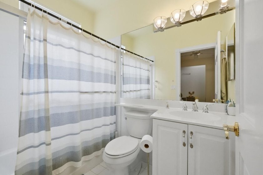 Discover comfortable living in this spacious five-bedroom, 4 - photo 41